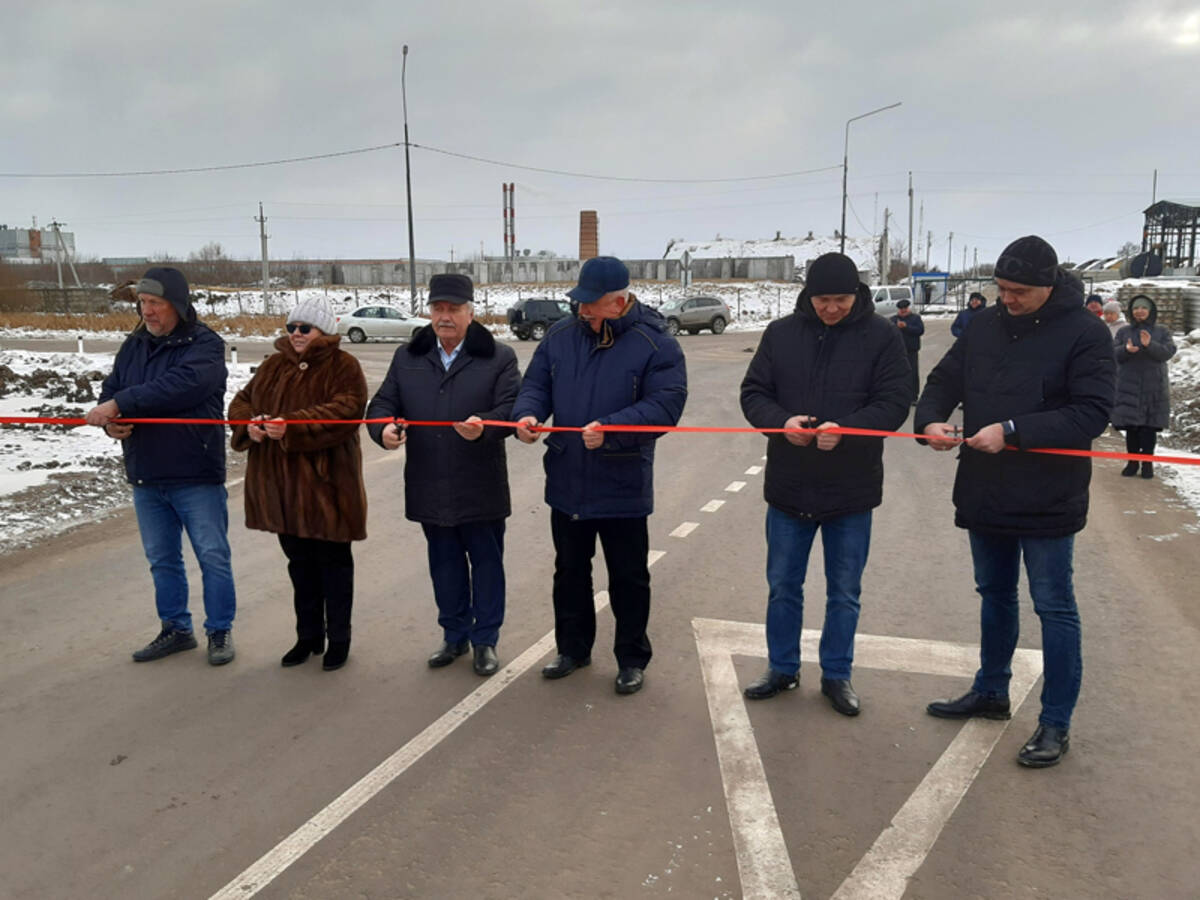 В Погарском районе торжественно открыли новую автодорогу