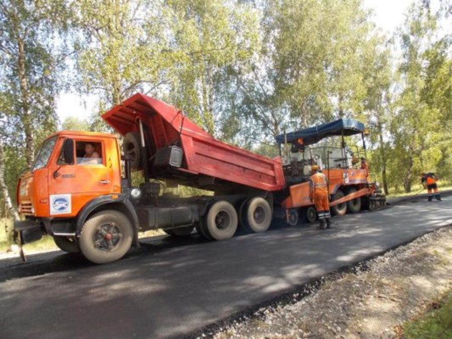 В Климовском районе дороги ремонтируют с опережением графика