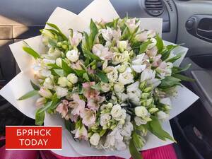 Сколько потратят брянцы на подарки учителям