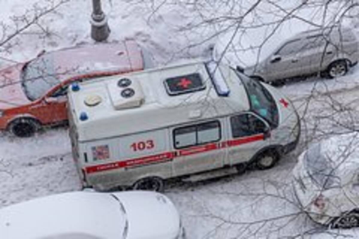 Мальчик погиб из-за падения снега с крыши детского сада