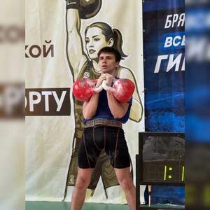 Брянский гиревик выступит на Первенстве мира в Киргизии