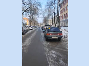 В Брянске взялись за нарушителей парковки на Октябрьской