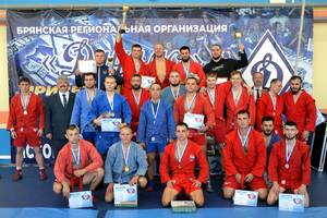 Росгвардия обошла полицию на ковре Дворца единоборств