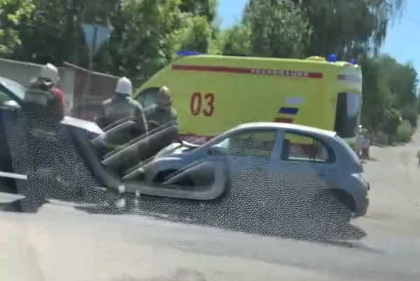 В Брянске в ДТП с двумя иномарками пострадал 35-летний мужчина