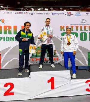 Новозыбковец Максим Бессонов стал чемпионом мира по гиревому спорту
