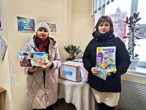 Подарите радость детям: в Выгоничском районе стартовала акция «Коробка храбрости»