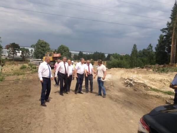 Брянский губернатор проинспектировал строительство моста в Сураже