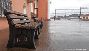 На вокзале Брянск-Орловский поставили экоскамейки