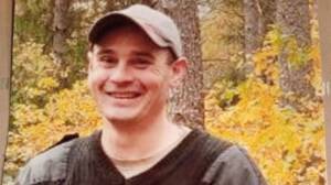 В Карачеве простились с погибшим в СВО Евгением Хомяковым