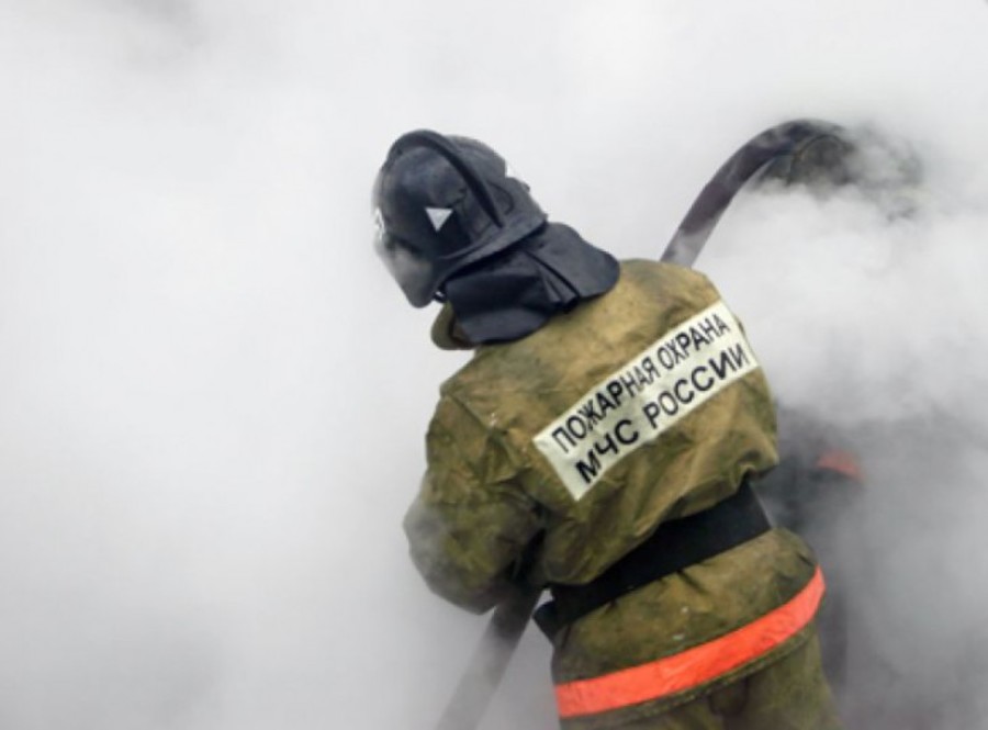 В Жуковке сгорел жилой дом: есть пострадавший