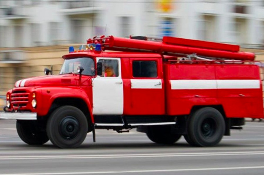 В Брянске автохам перекрыл дорогу пожарной машине