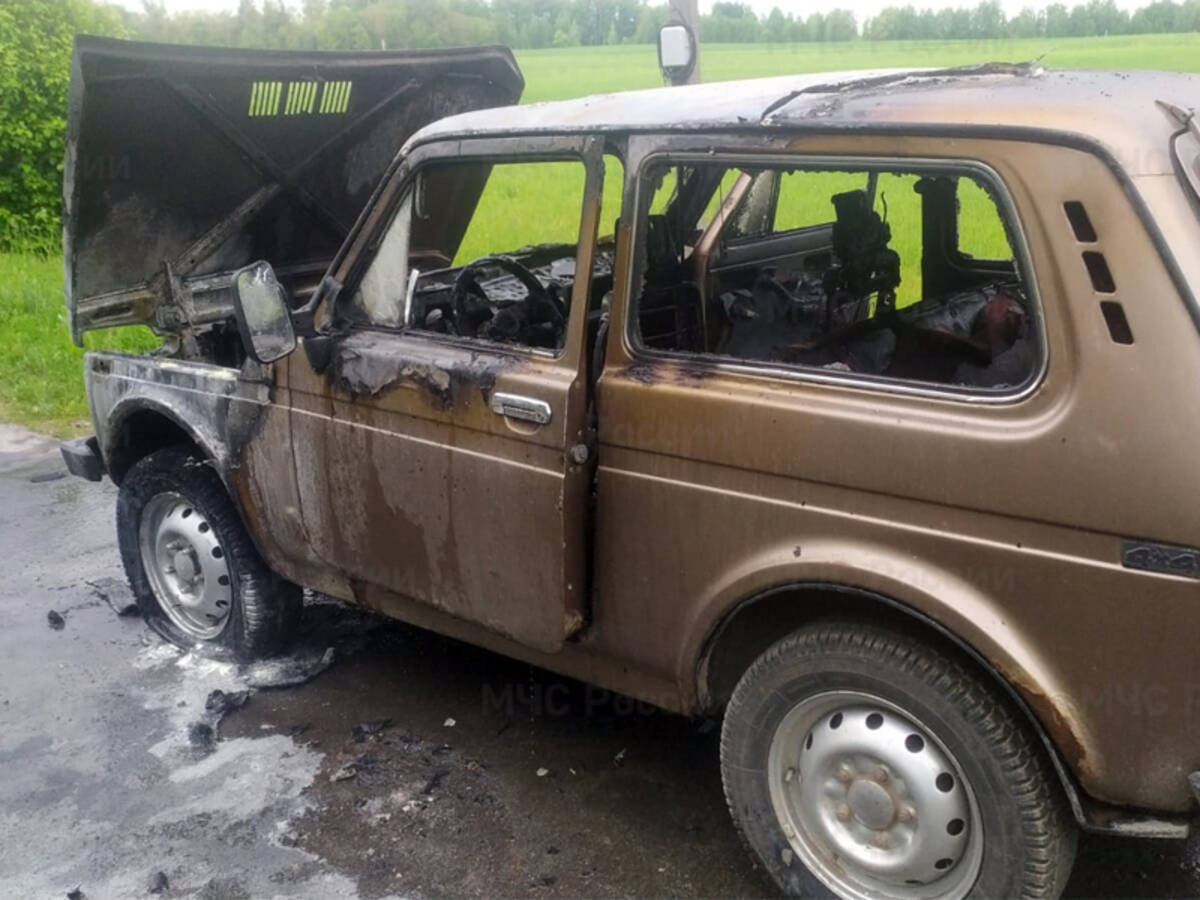 На трассе под Брянском 3 июня загорелся автомобиль | 03.06.2024 | Брянск -  БезФормата