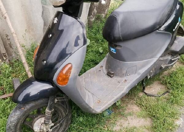 В Брянской области 15-летняя девочка на скутере протаранила столб и погибла