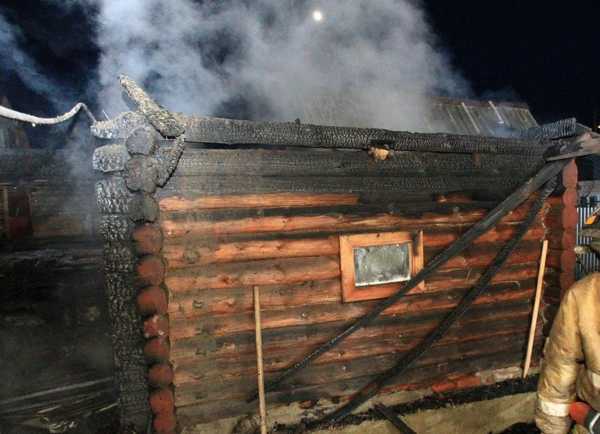 В Комаричском районе под утро сгорела баня