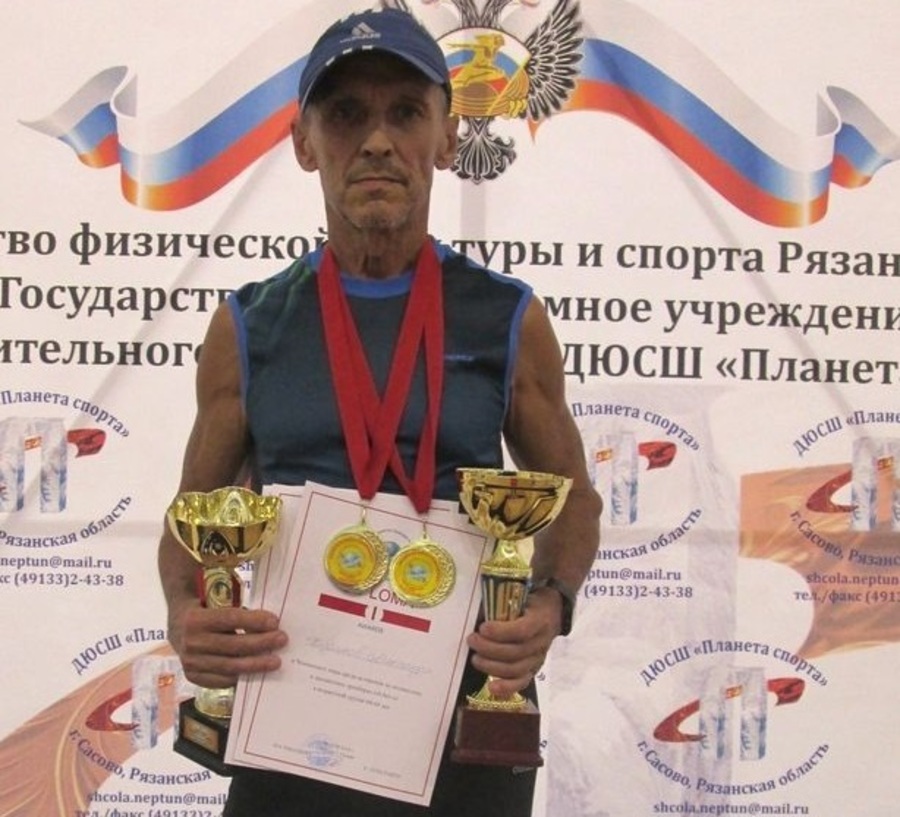 Дятьковский пенсионер победил на чемпионате мира по полиатлону