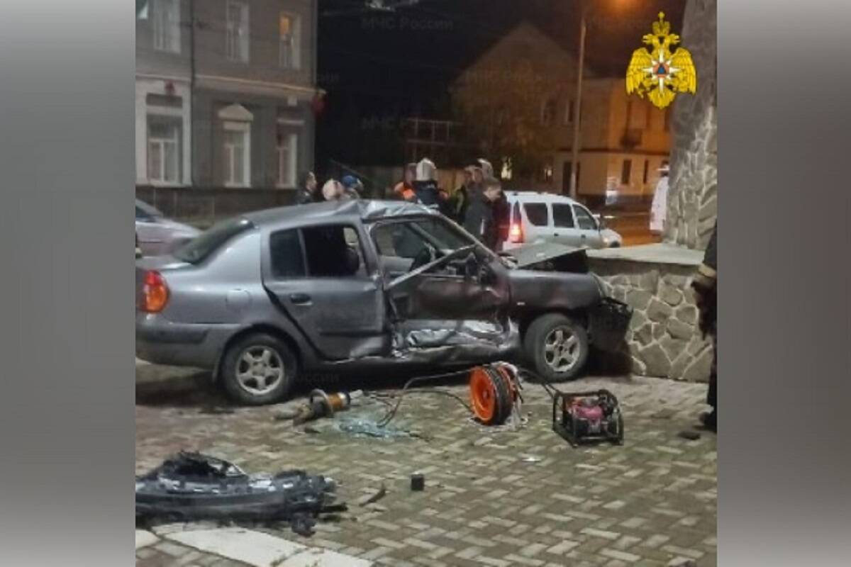 В Брянске на улице Калинина произошло серьезное ДТП