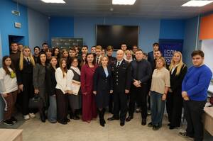 Брянские полицейские организовали для студентов межвузовскую игру «Знатоки права»