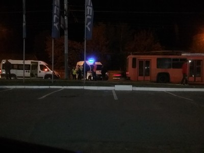  В Брянске 41-летняя пассажирка маршрутки сломала нос в ДТП