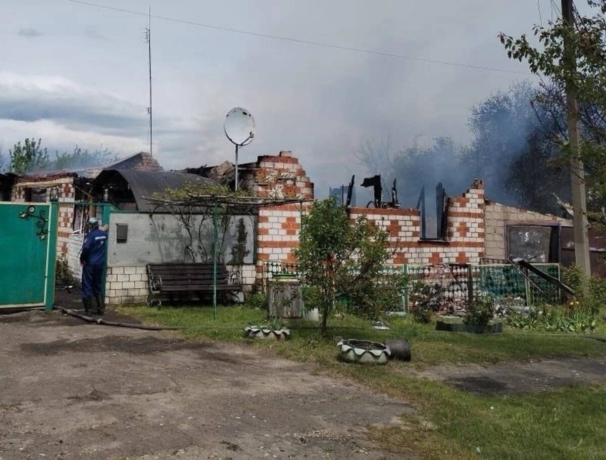 Появились фотографии последствий обстрела брянского села Новые Юрковичи