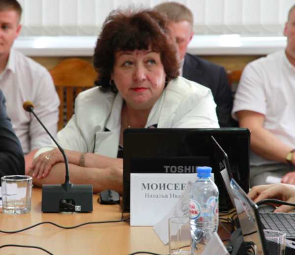В Брянске депутаты горсовета прекратили полномочия Натальи Моисеевой