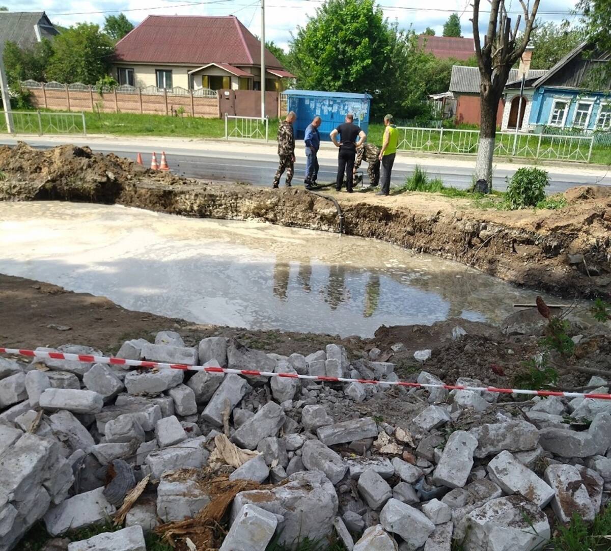 Жители города Дятьково из-за аварии остались без холодной воды