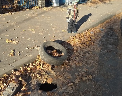 В Брянске возле детсада «Чебурашка» заметили опасный провал