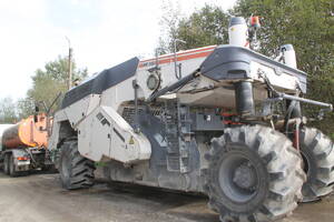 Специалисты отремонтируют более четырех километров дороги Комаричи – Кокино