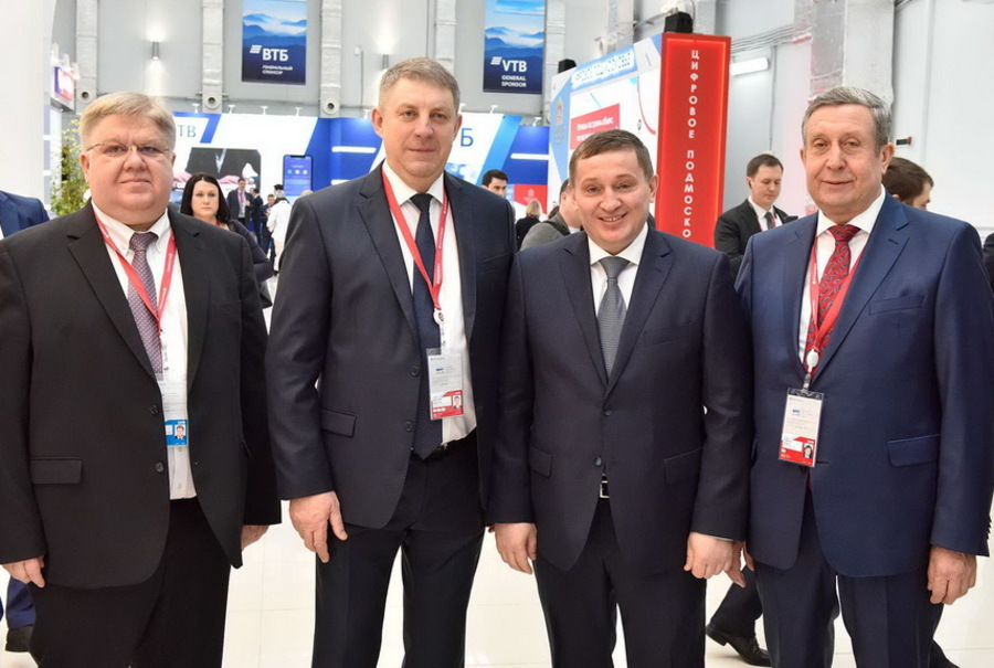 Брянский губернатор Богомаз участвует в инвестиционном форуме в Сочи