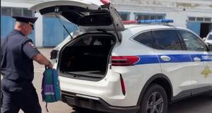 Сотрудники брянской ГИБДД помогли собрать детей в школу