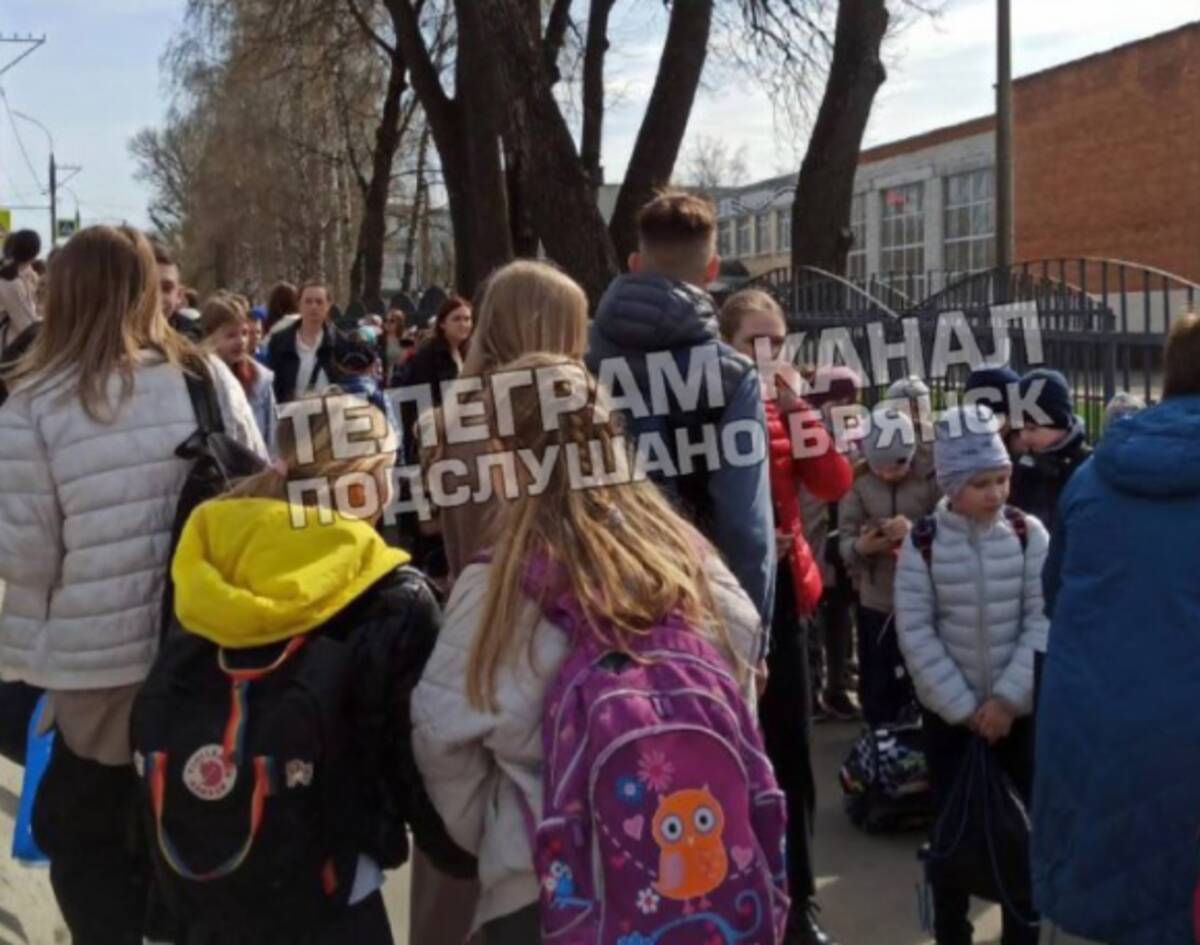 В Бежицком районе Брянска эвакуировали учеников и педагогов школы №11 |  12.04.2023 | Брянск - БезФормата