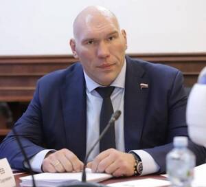 Брянский депутат Валуев объяснил, почему вейпы важнее Telegram