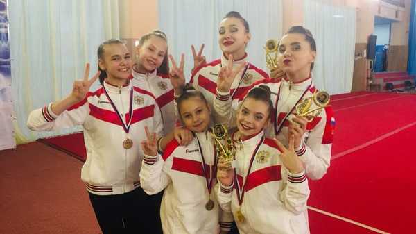 На Кубке России брянские акробатки завоевали 3 золотые медали