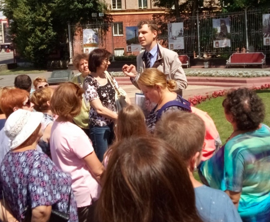 В Брянске первая экскурсия по тютчевским местам собрала 35 человек