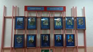 В Негинской школе-интернате увековечили память героев-выпускников 