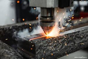 Лазерная резка металла: технологии, применения и выбор поставщика