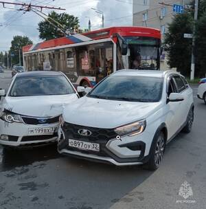 Две легковушки столкнулись в Бежицком районе