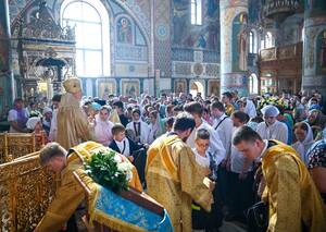 Брянский митрополит Александр благословил учеников на новый учебный год