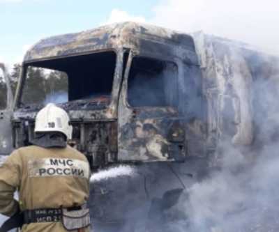 В Клинцовском районе сгорел грузовой автомобиль