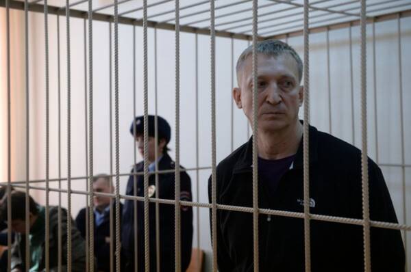 Экс-главу СК по Кузбассу осудили на 10 лет за вымогательство и взятки