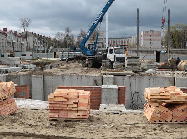 В Фокинском районе Брянска возобновилось строительство бассейна