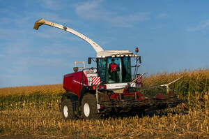 Кормоуборочный комбайн Ростсельмаш F 1300 в брянском хозяйстве «Успех» — это выгодная инвестиция в качество кормов