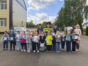 Юных брянцев научили правилу «дом — школа — дом»