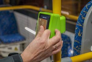 Брянцам начали возвращать ошибочно списанные деньги в транспорте