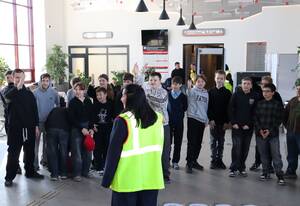 Сотне брянских школьников рассказали об опасности «зацепинга»