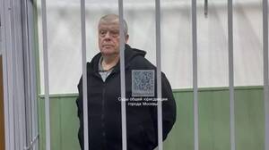 Суд продлил арест квартир и машины по делу экс-замгубернатора Брянской области