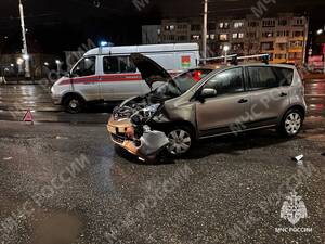 На улице Калинина в Брянске столкнулись два легковых автомобиля