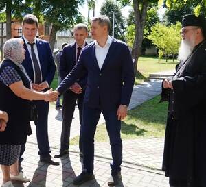 Ковальчук посетил прифронтовой Климовский район