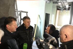 Девять бассейнов за год: Богомаз назвал районы, где откроют спорткомплексы