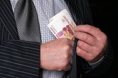 В Клинцах эксперта Роспотребнадзора осудят за взятки в 110 тыс. рублей