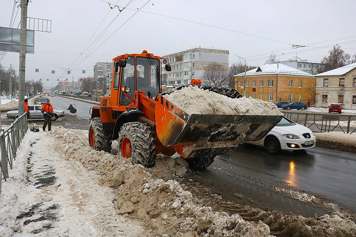 В Брянске убрали 780 тонн снега за сутки